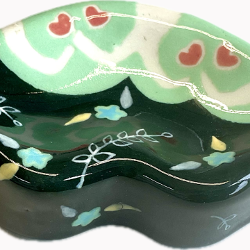 “LIPS” Wall Tile/Dish in dark spruce green/mint